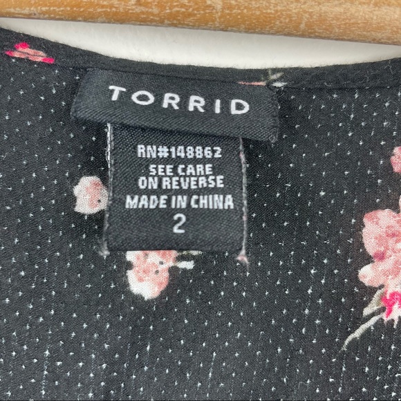 Torrid Floral Top - Picture 3 of 4